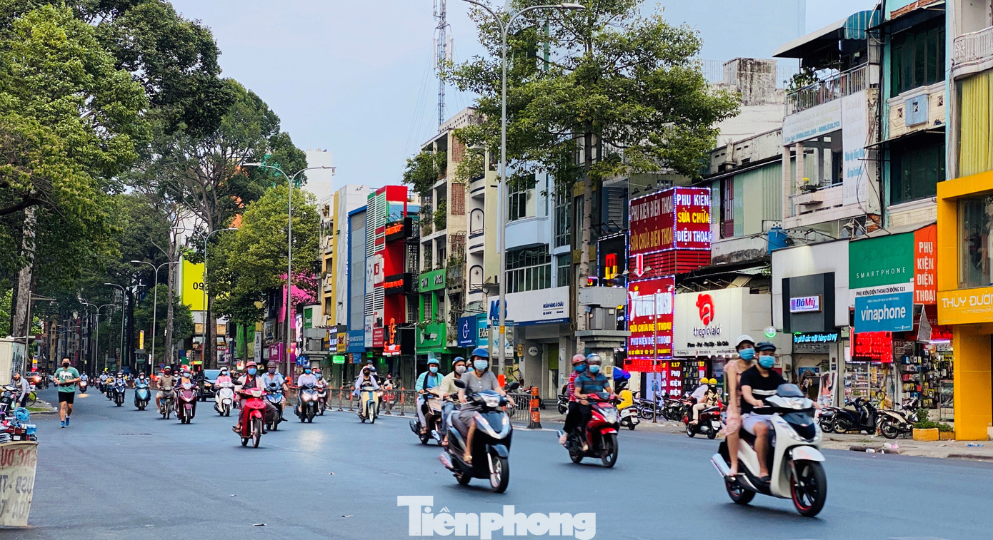 Đường phố Sài Gòn ra sao trong những ngày cách ly xã hội? ảnh 13