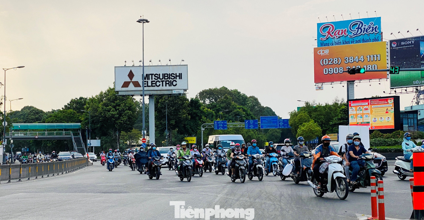 Đường phố Sài Gòn ra sao trong những ngày cách ly xã hội? ảnh 6