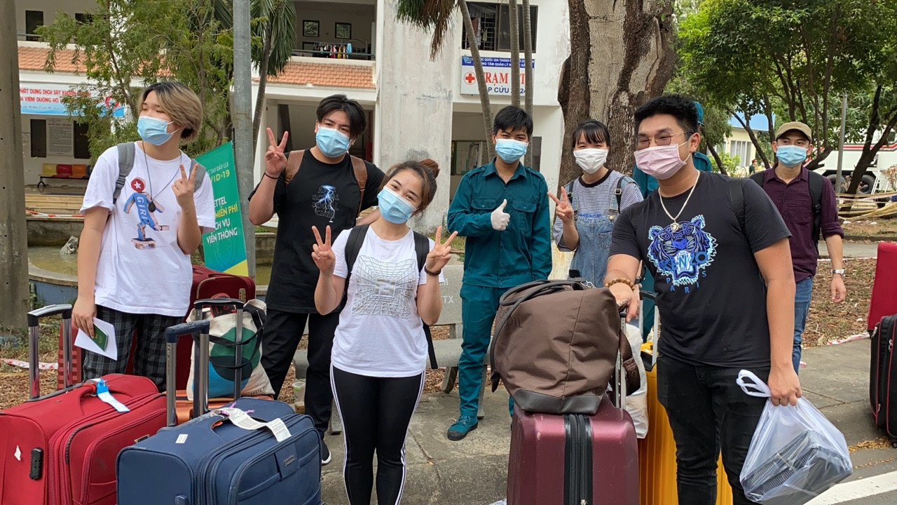 Cảm động những lá thư viết từ khu cách ly lớn nhất nước: 'Tự hào là công dân Việt Nam' ảnh 10 Cảm động những lá thư viết từ khu cách ly lớn nhất nước: 'Tự hào là công dân Việt Nam' ảnh 10