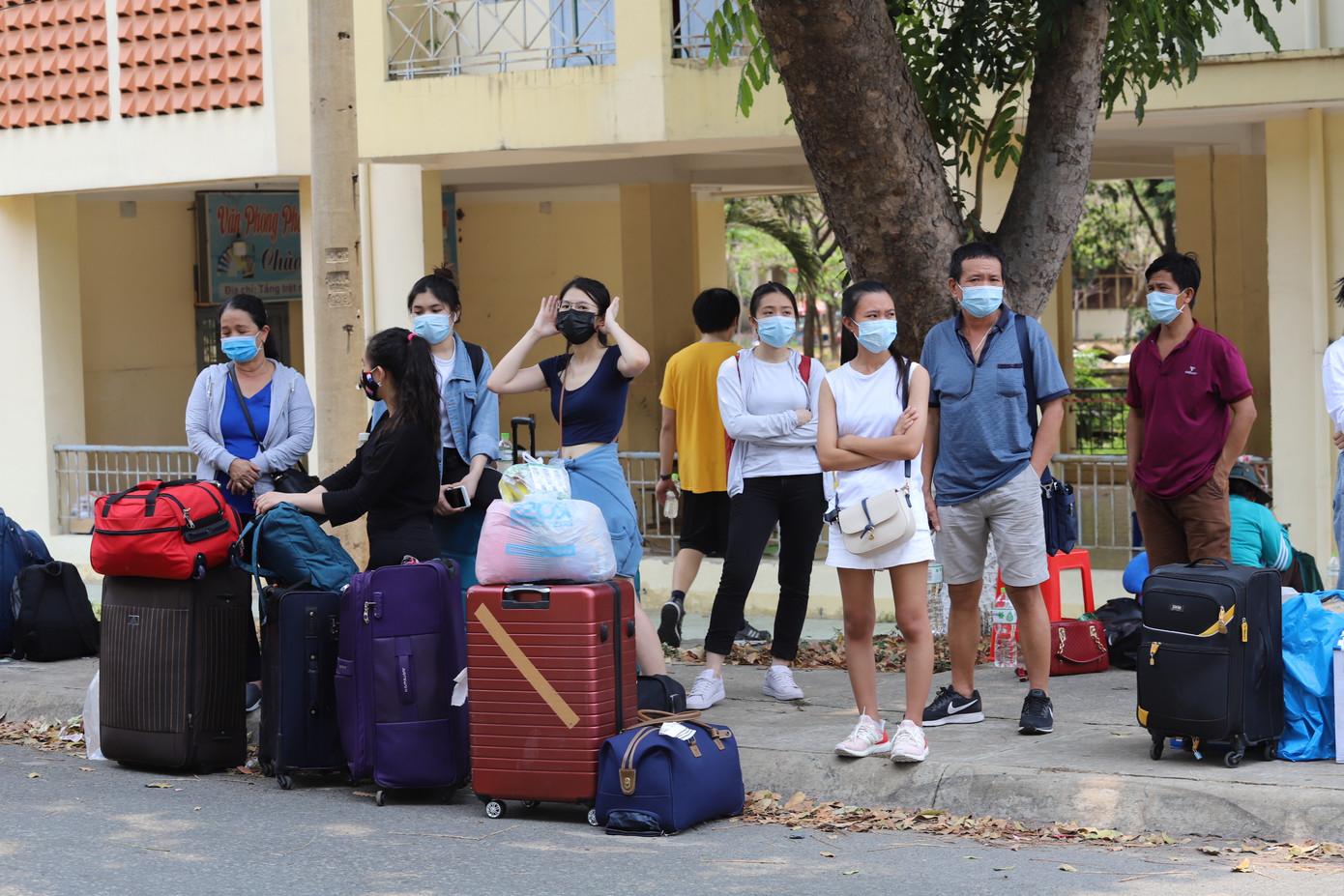 Gần 9000 người hoàn thành cách ly trở về nhà ảnh 13