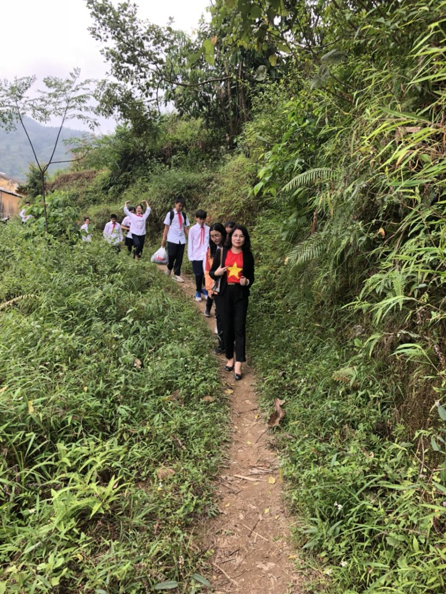 Thầy trò THCS Cầu Giấy vượt 400 cây số đem yêu thương cho học sinh Hà Giang ảnh 1