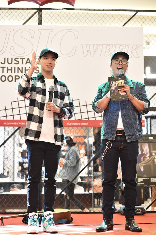 JustaTee, Thịnh Suy khuấy động khán giả Hà Nội trong đêm nhạc 'chill' hết cỡ ảnh 8