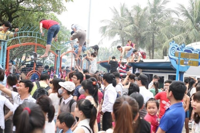 Xã hội còn không biết xếp hàng, còn lâu mới đến được văn minh ảnh 3