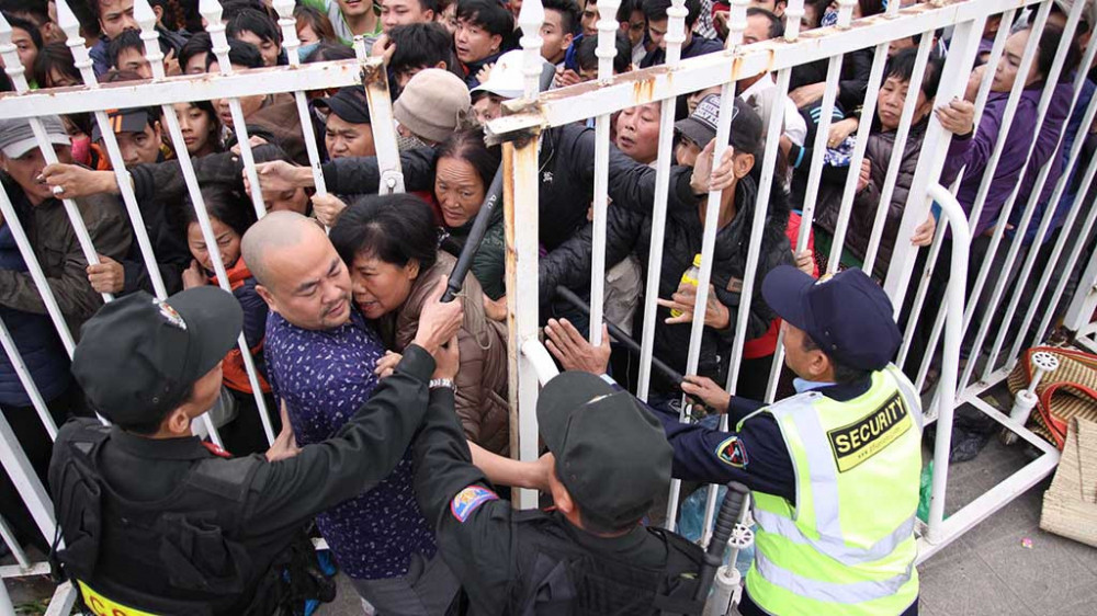 Xã hội còn không biết xếp hàng, còn lâu mới đến được văn minh ảnh 2