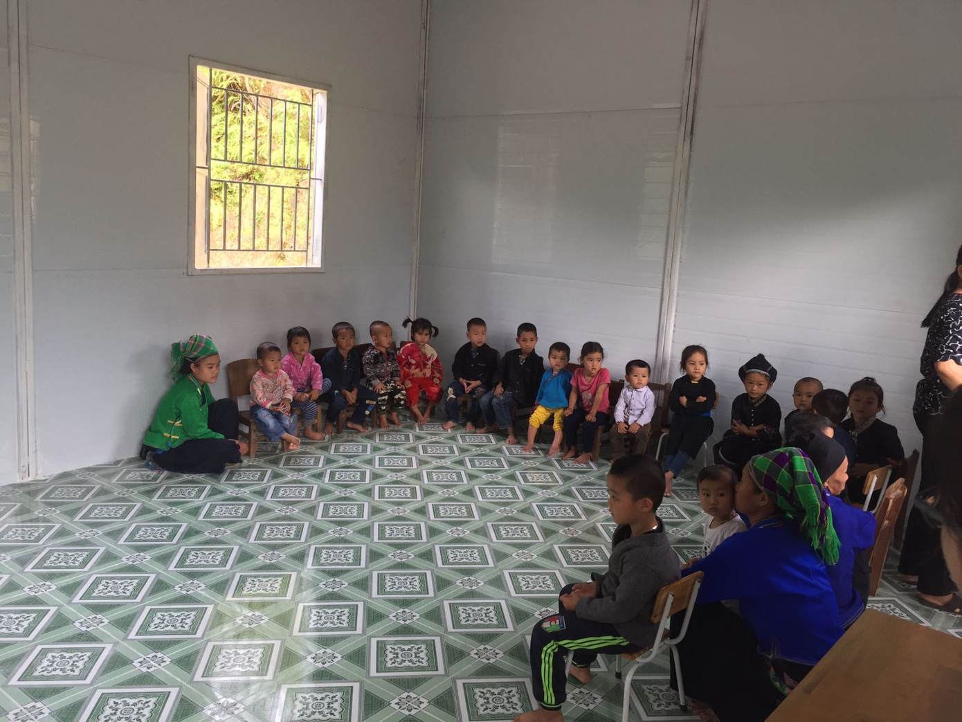 Thầy trò THCS Cầu Giấy vượt 400 cây số đem yêu thương cho học sinh Hà Giang ảnh 2