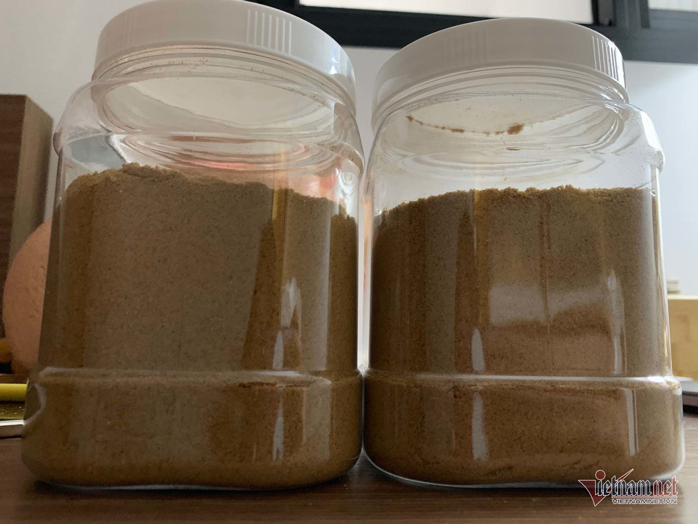 Cám gạo cho lợn giờ siêu đắt đỏ, nhà giàu ăn sáng thay phở ảnh 1