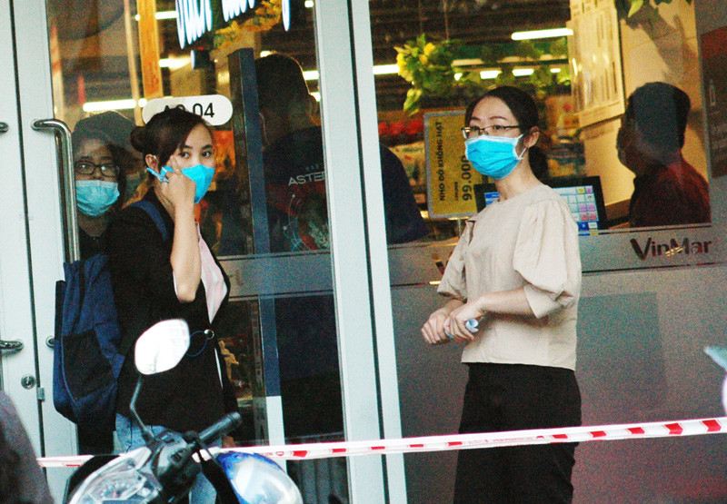 TPHCM phong tỏa 2 chung cư cao cấp vì các ca lây nhiễm từ quán bar Buddha ảnh 4