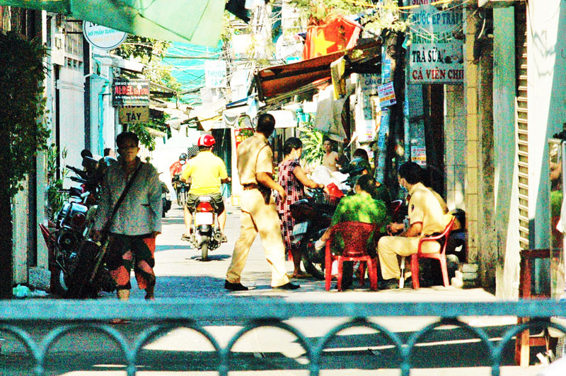 Cận cảnh nơi phong tỏa 140 hộ dân có người Hồi giáo nhiễm Covid-19 ảnh 4