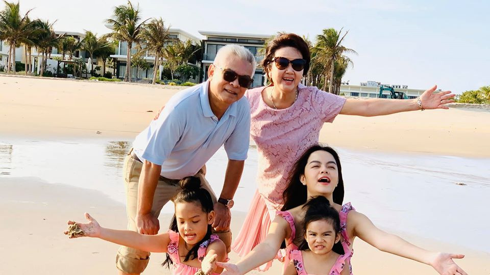 Phạm Quỳnh Anh tự tin khoe dáng nuột với đồ bơi, khó tin là gái hai con ảnh 10