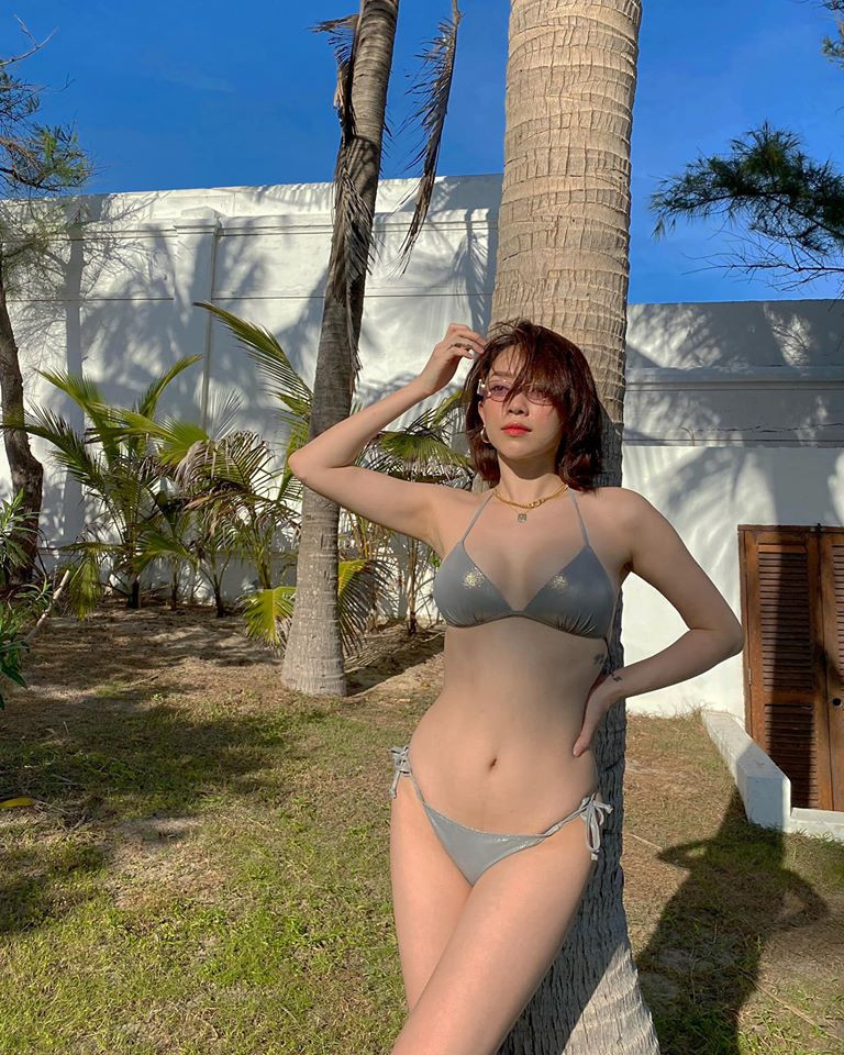 Tóc Tiên tung ảnh bikini siêu gợi cảm vào đúng ngày sinh nhật ảnh 3