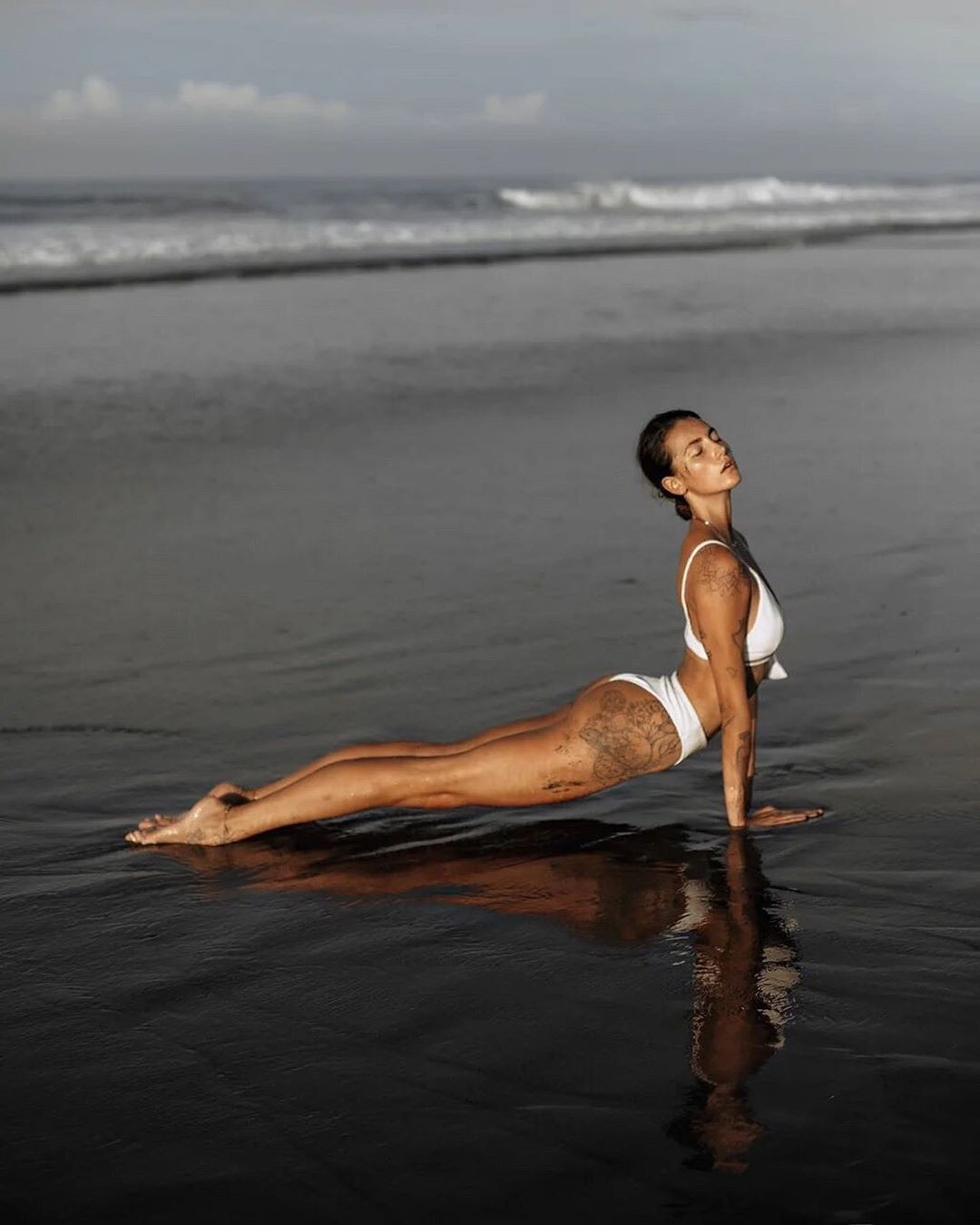 Mỹ nhân Nga thành ‘hiện tượng mạng’ nhờ đôi chân dài 1m20, body hoàn hảo ảnh 15