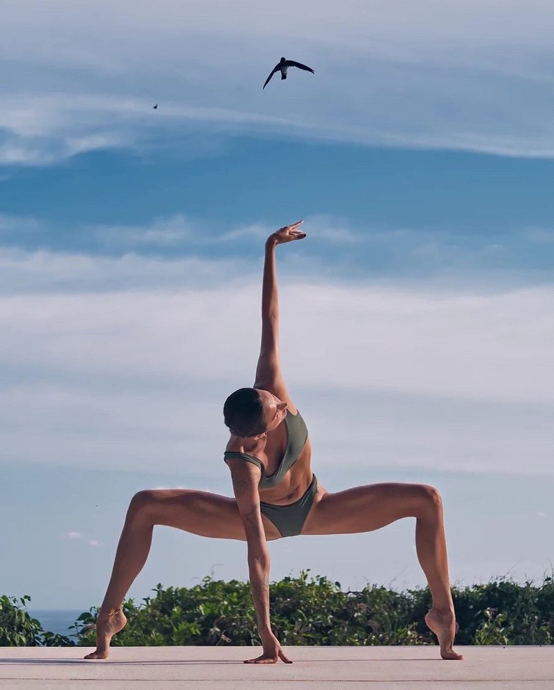 Mỹ nhân Nga thành ‘hiện tượng mạng’ nhờ đôi chân dài 1m20, body hoàn hảo ảnh 6