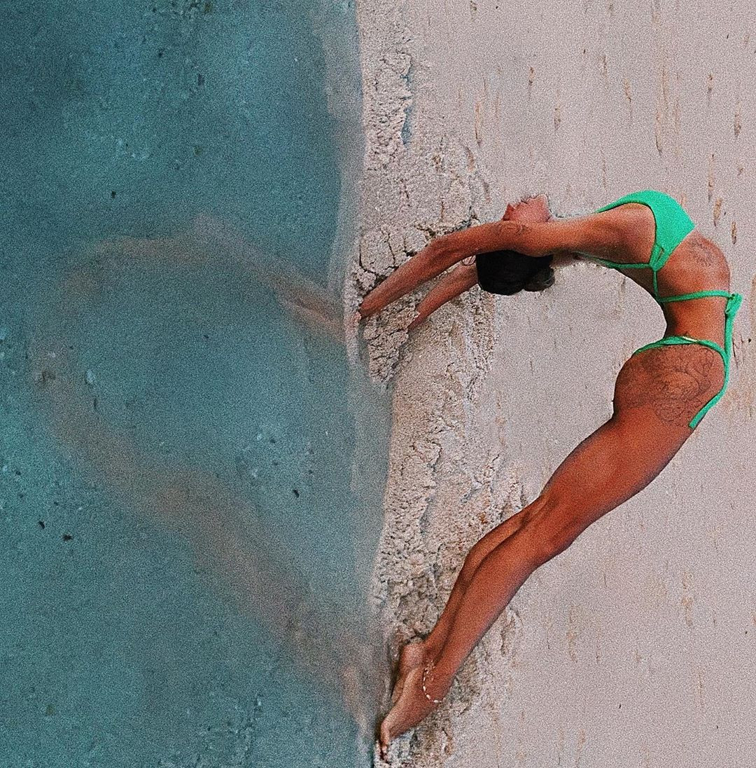 Mỹ nhân Nga thành ‘hiện tượng mạng’ nhờ đôi chân dài 1m20, body hoàn hảo ảnh 12