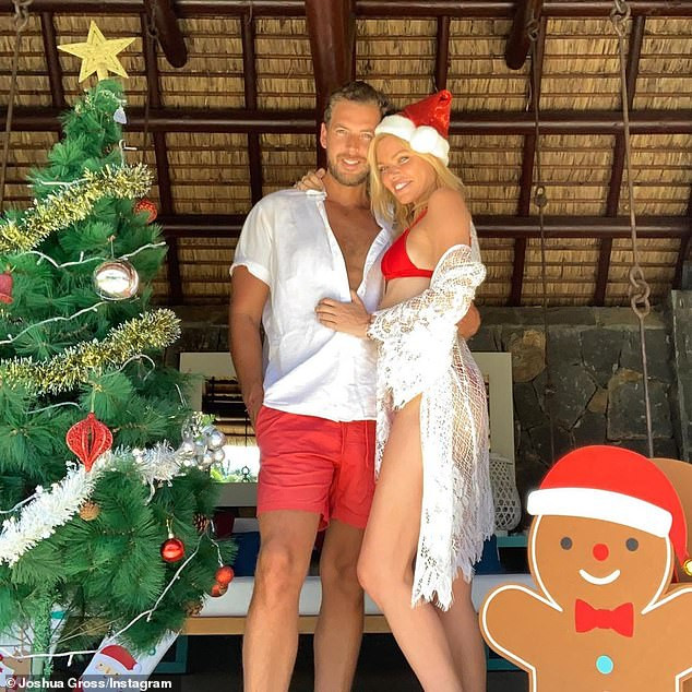 Mặc bikini nhảy Jingle Bell Rock, siêu mẫu Úc gây 'bão' cộng đồng mạng ảnh 4