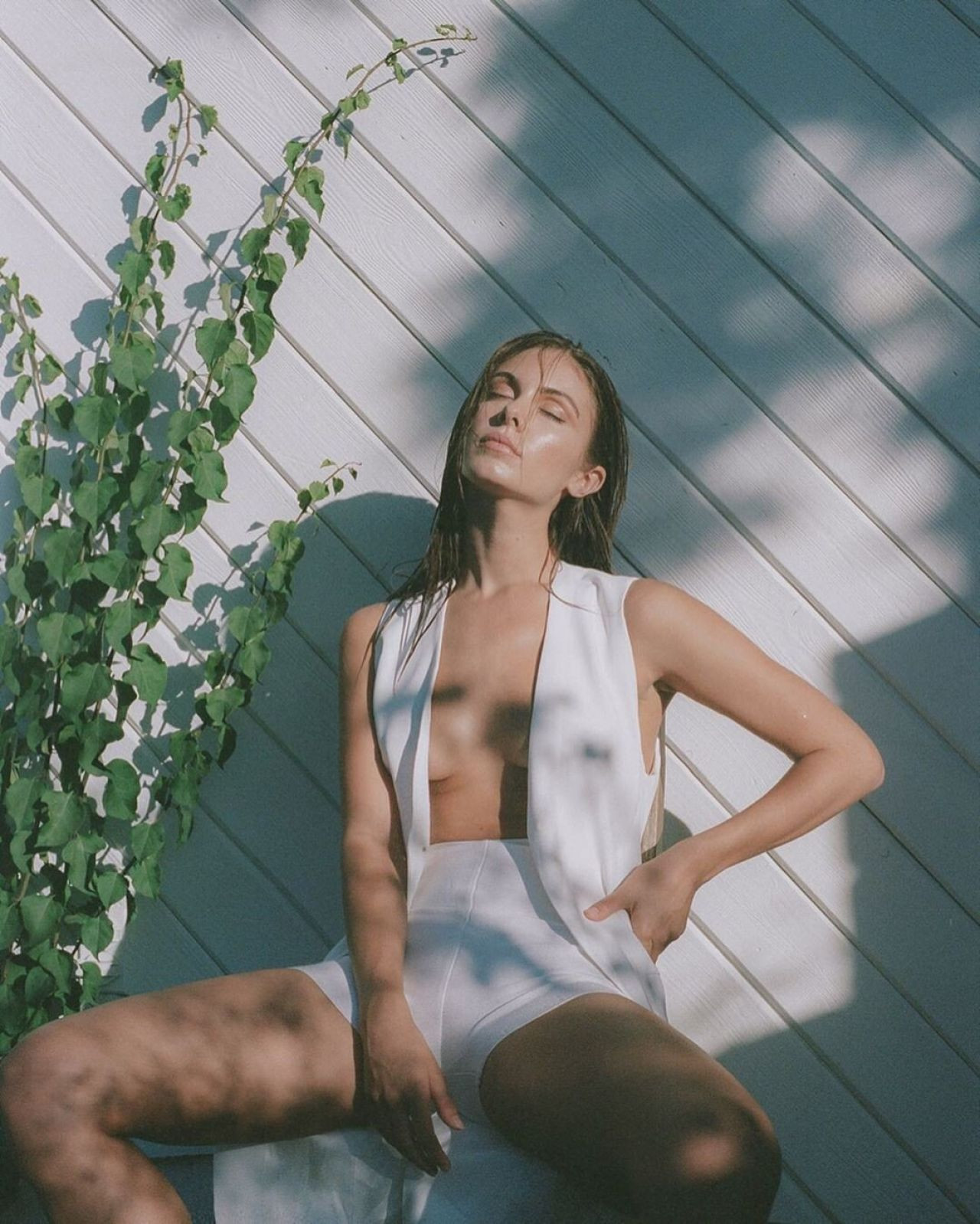 Carmella Rose ngực trần hờ hững mê hoặc người nhìn ảnh 4