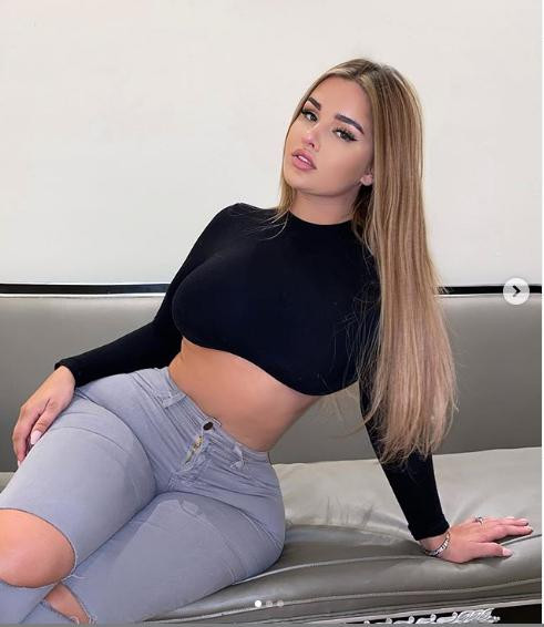 Mẫu nội y nước Nga sở hữu vòng 3 hơn 1m quá 'bốc lửa' gây ám ảnh ảnh 8