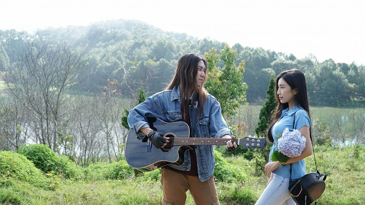 Bật mí về Võ Nghi Bình- ‘trai đểu’ trong phim ‘Cát đỏ’ ảnh 1