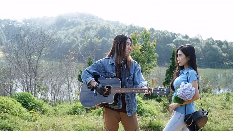 Bật mí về Võ Nghi Bình- ‘trai đểu’ trong phim ‘Cát đỏ’ ảnh 1