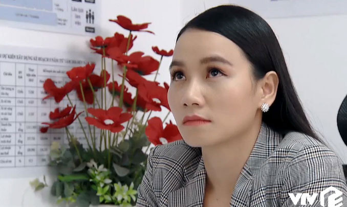 Giải mã cô gái ‘thiếu liêm sỉ’ nhất ‘Hoa hồng trên ngực trái’ ảnh 1