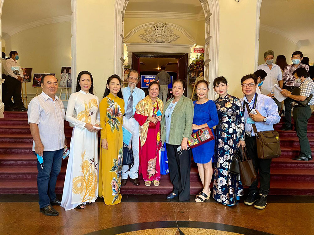 Á hậu Trịnh Kim Chi đắc cử vị trí Phó Chủ tịch Hội sân khấu TPHCM ảnh 1