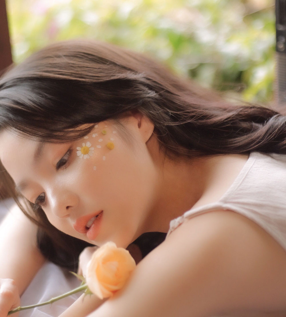 Hồng Kim Hạnh tung ảnh hững hờ, ngọt ngào quyến rũ ảnh 6