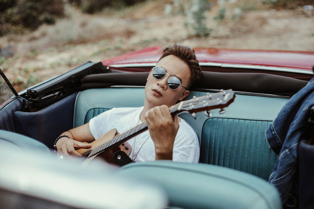 Nghệ sĩ Việt đối đầu với khen chê và cách đáp trả khôn ngoan của Hoàng Bách, Thu Minh ảnh 1