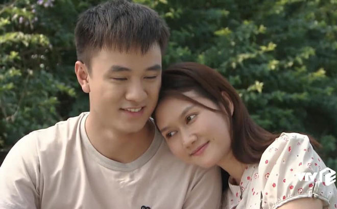 Mận - Khoa trong 'Cô gái nhà người ta': Yêu nhau đời thực, chị em trong phim ảnh 1