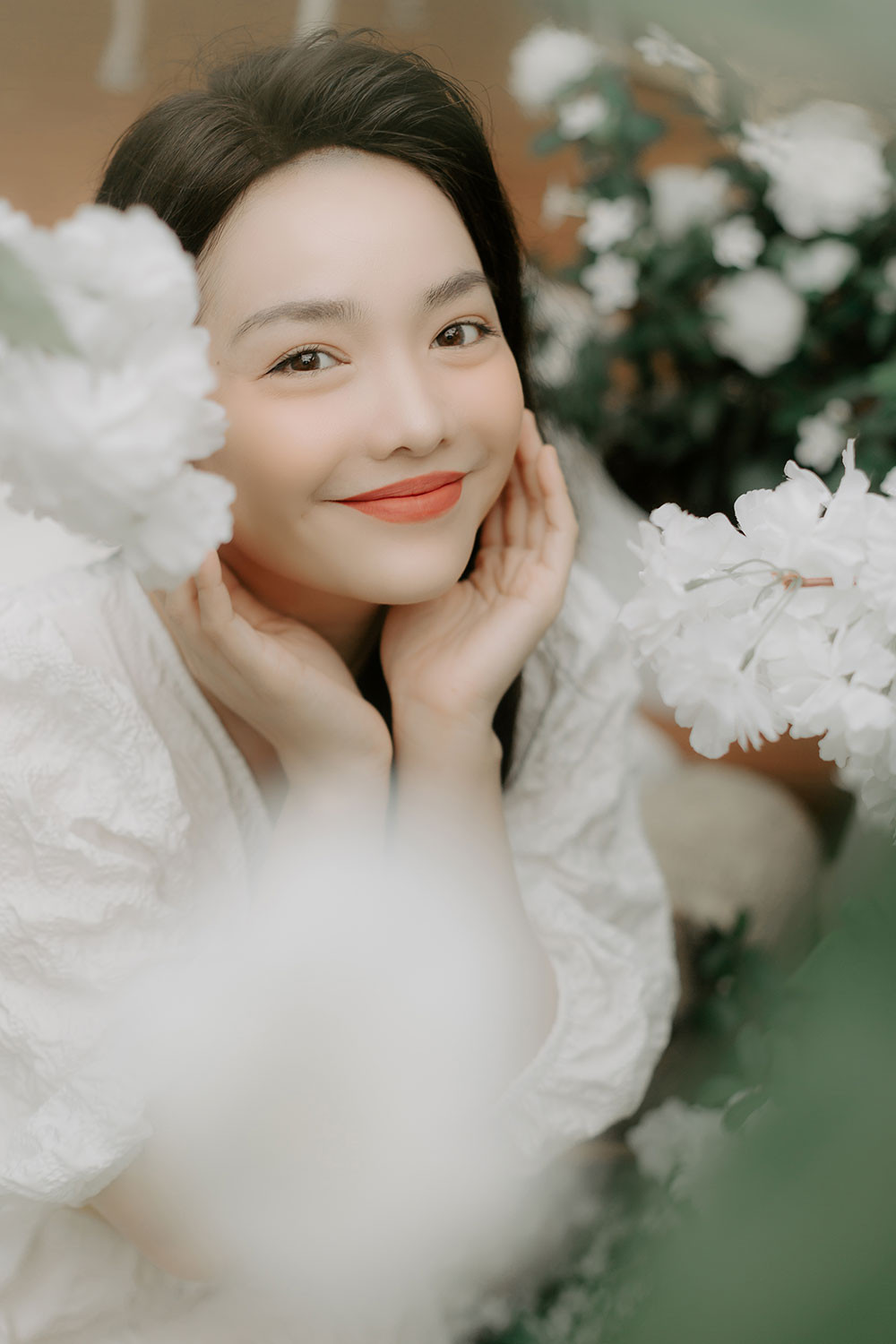 Hồng Kim Hạnh được fan ví như ‘Tiểu Long Nữ phiên bản Việt’ trong MV mới ảnh 1