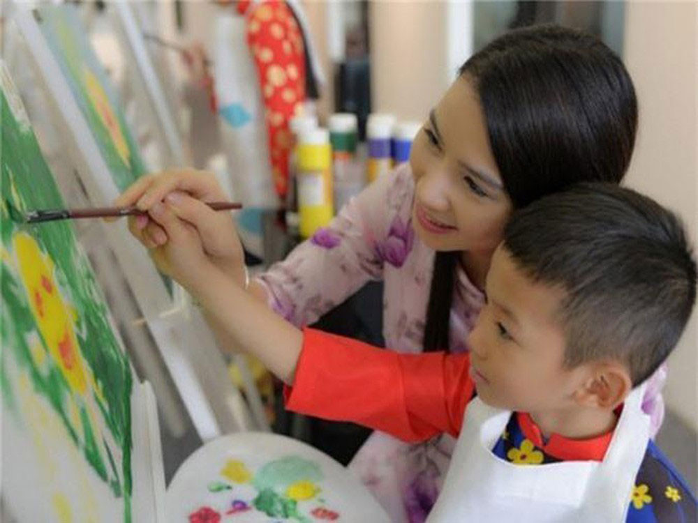 Giải mã cô gái ‘thiếu liêm sỉ’ nhất ‘Hoa hồng trên ngực trái’ ảnh 4