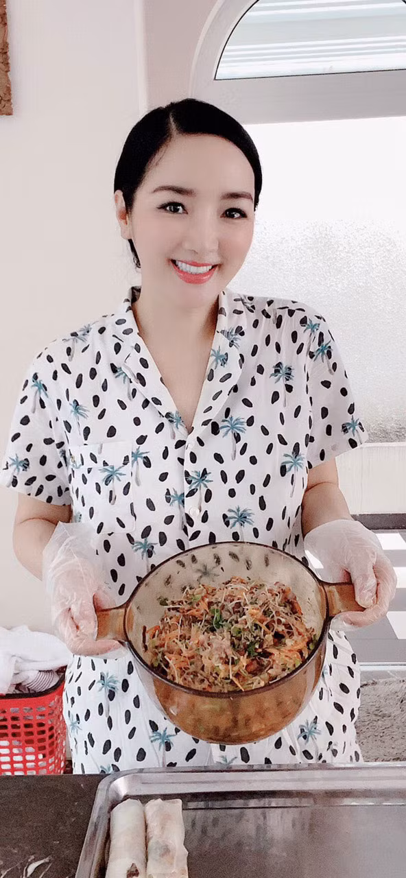 Cuộc sống cách ly trong biệt thự triệu đô của Hoa hậu Đền Hùng Giáng My ảnh 1