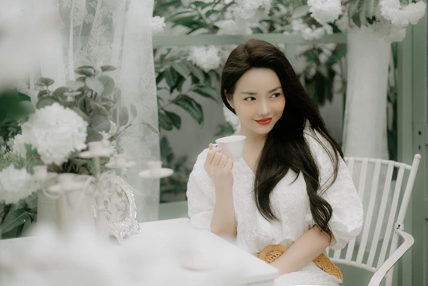 Hồng Kim Hạnh được fan ví như ‘Tiểu Long Nữ phiên bản Việt’ trong MV mới ảnh 8