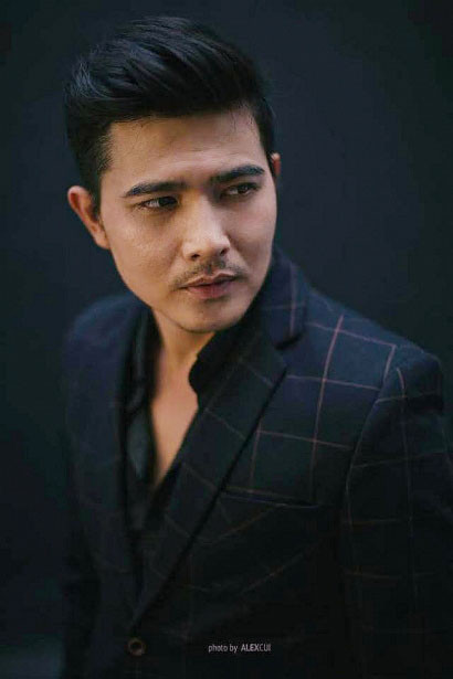 Quang Sự: Từ ‘thầy giáo phi công’ đến ‘bác sĩ trị ma’ ảnh 2