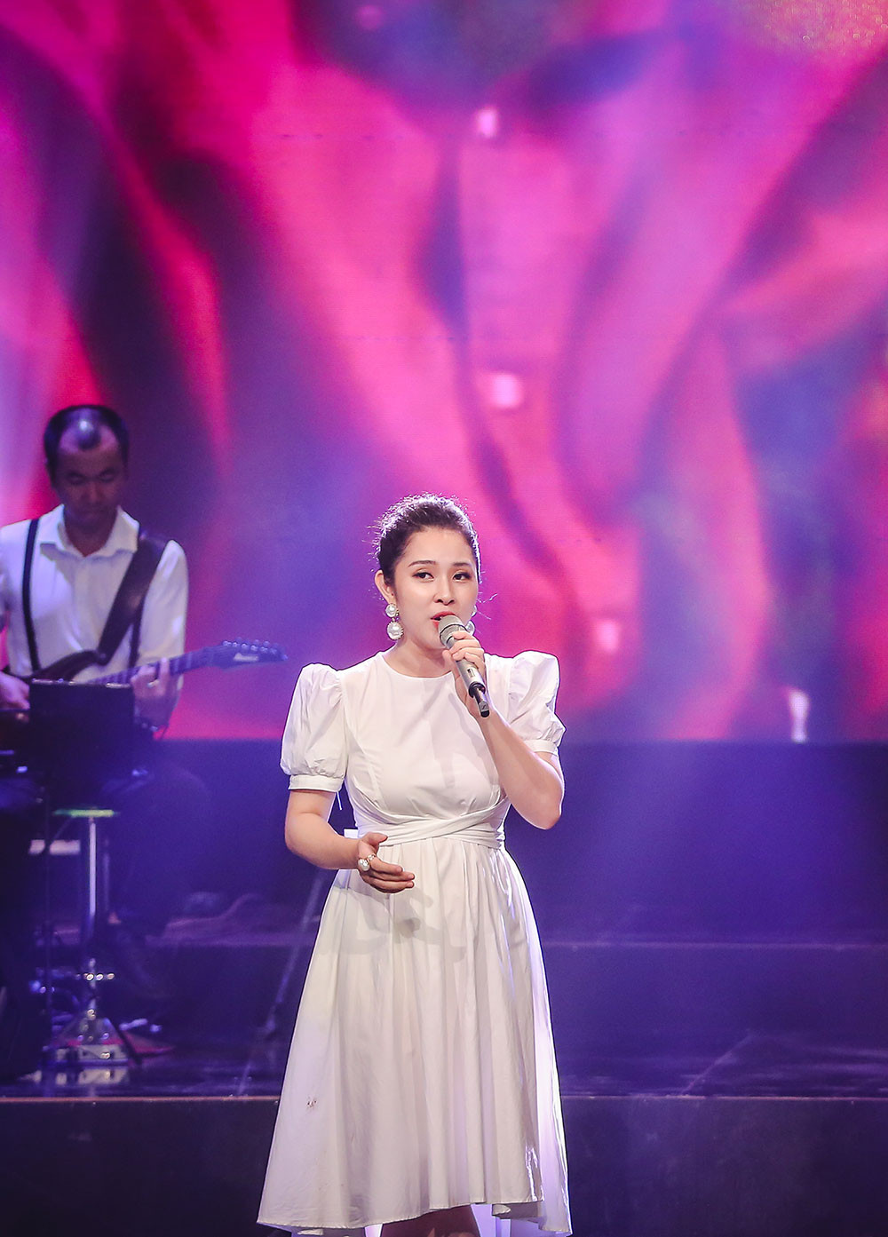 Bảo Trâm chia sẻ cách nuôi dạy con thuận theo tự nhiên ảnh 1