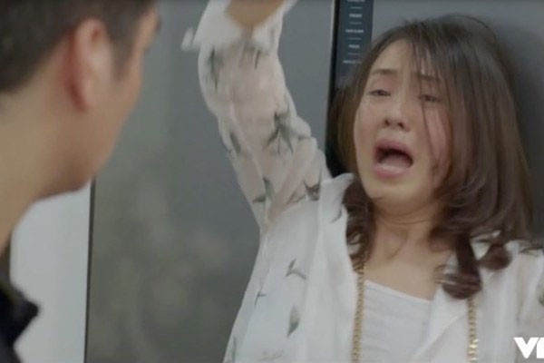 Hồng Diễm chia sẻ về việc bị đạo diễn Trọng Trinh mắng té tát ảnh 3