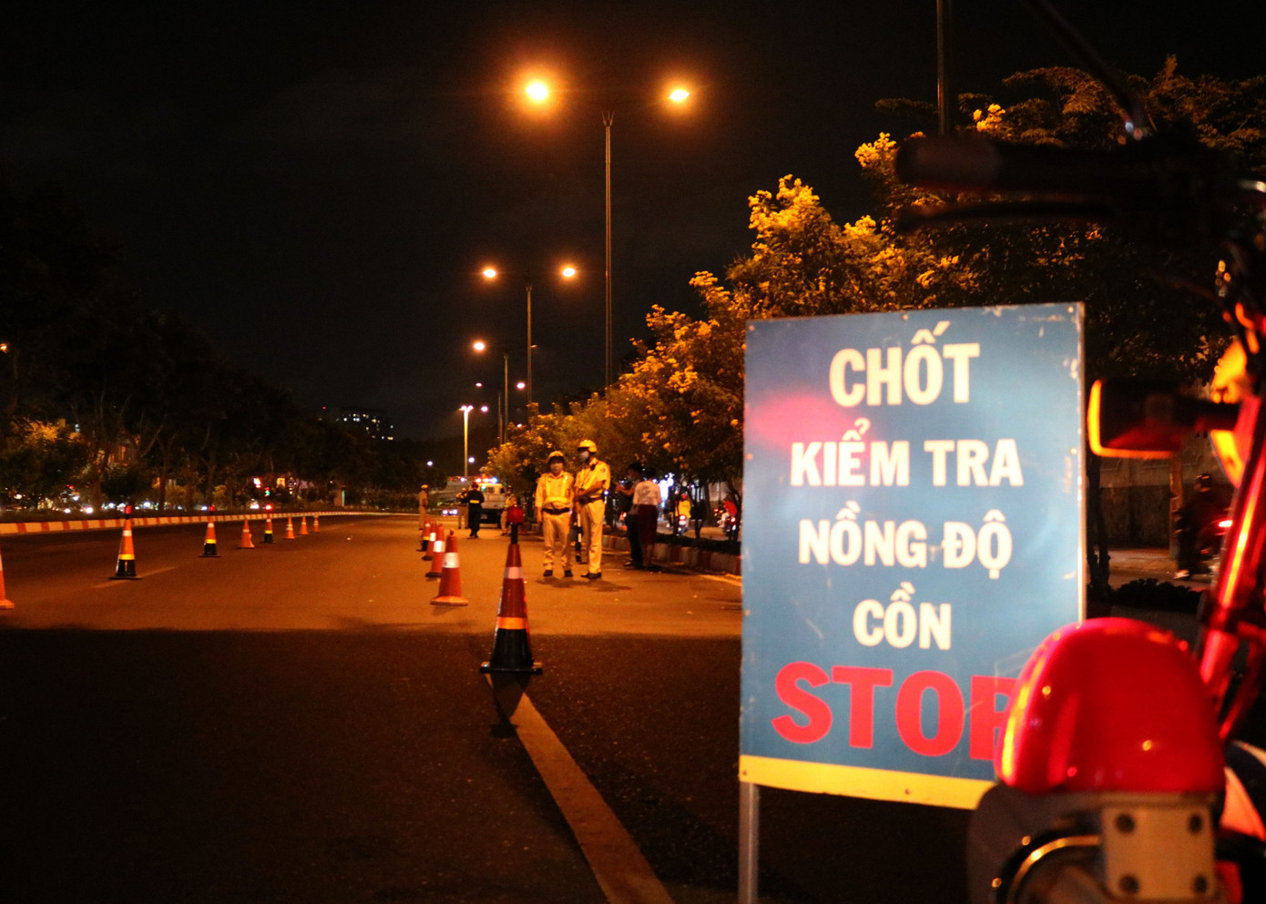 Uống 1 lon bia, nữ tài xế ô tô bị CSGT phạt 30-40 triệu đồng ảnh 1