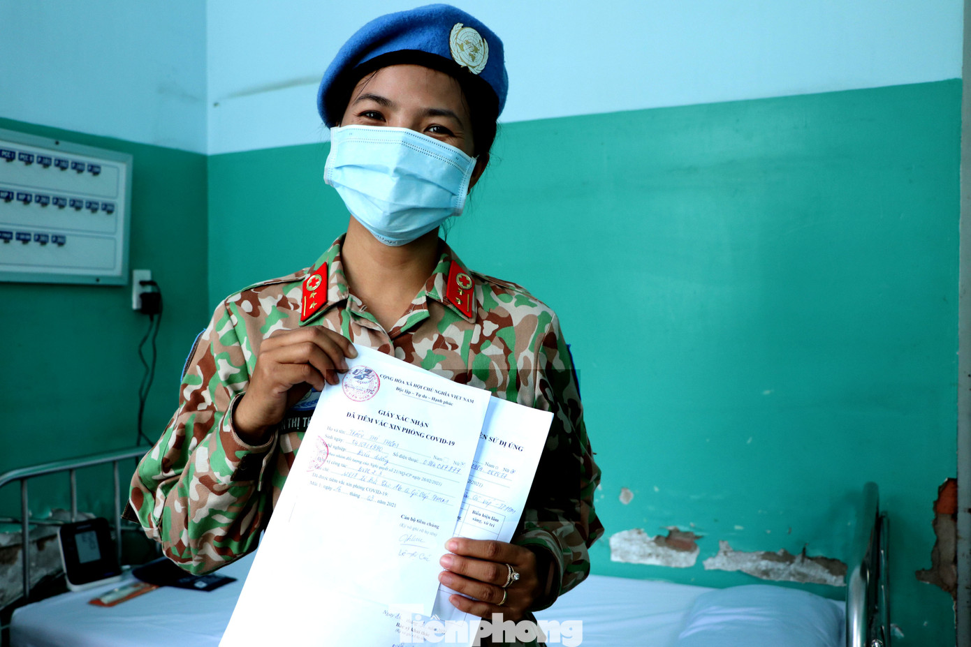 Chiến sĩ 'mũ nồi xanh' tiêm vắc xin COVID-19 trước khi lên đường làm nhiệm vụ ảnh 9