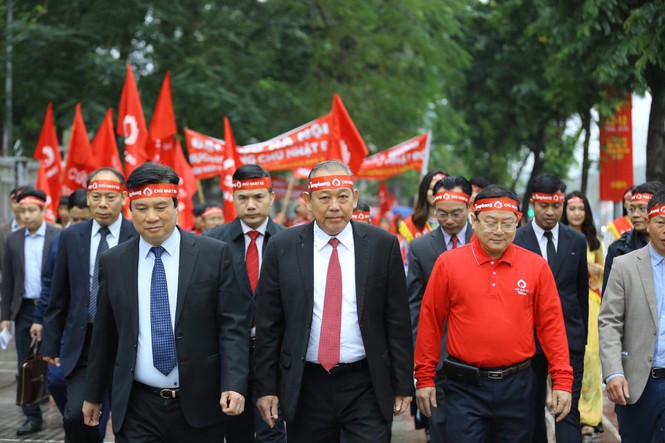 Sôi nổi Chủ nhật Đỏ ở Bình Dương ảnh 8 Sôi nổi Chủ nhật Đỏ ở Bình Dương ảnh 8