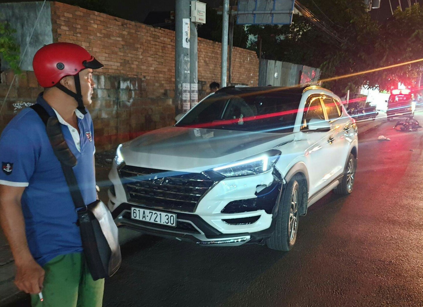 Dân truy đuổi 5km chặn ô tô bỏ chạy sau tai nạn làm 1 người nguy kịch ảnh 2