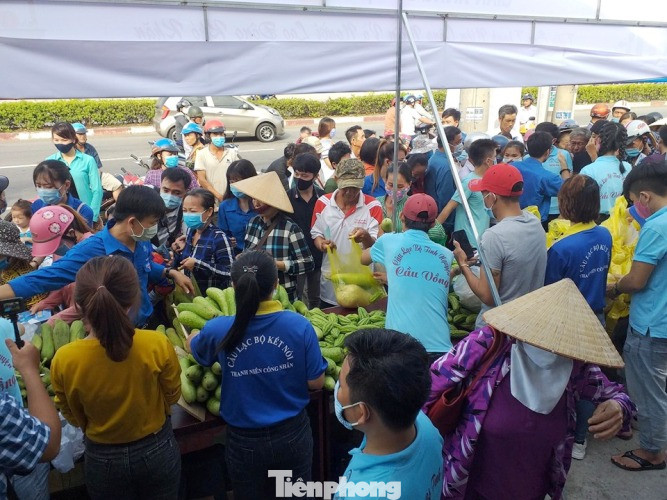 Thanh niên Bình Dương mở siêu thị 0 đồng cho người lao động khó khăn ảnh 4