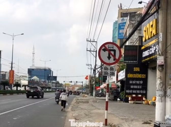 Tài xế mang theo vũ khí, thách thức đòi kiện cảnh sát khi đi vào đường cấm ảnh 2