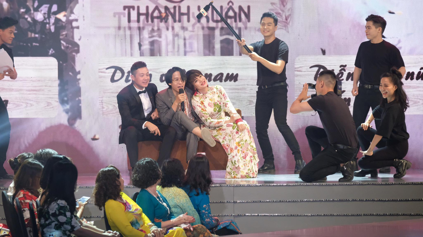 VTV Awards: ‘Hoa hồng trên ngực trái’ thắng, Xuân Nghị-Hồng Diễm ẵm giải diễn xuất ảnh 1