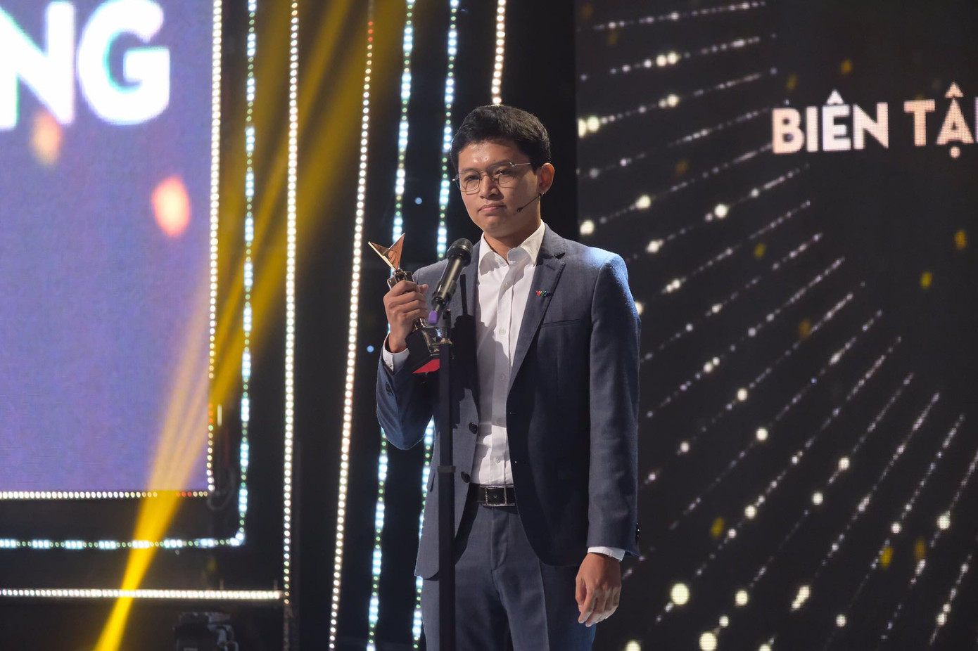 VTV Awards: ‘Hoa hồng trên ngực trái’ thắng, Xuân Nghị-Hồng Diễm ẵm giải diễn xuất ảnh 10