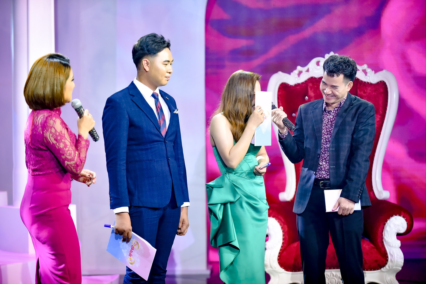 MC Cát Tường và Xuân Bắc làm 'ông tơ bà nguyệt' của gameshow hẹn hò ‘Chân ái’ ảnh 3