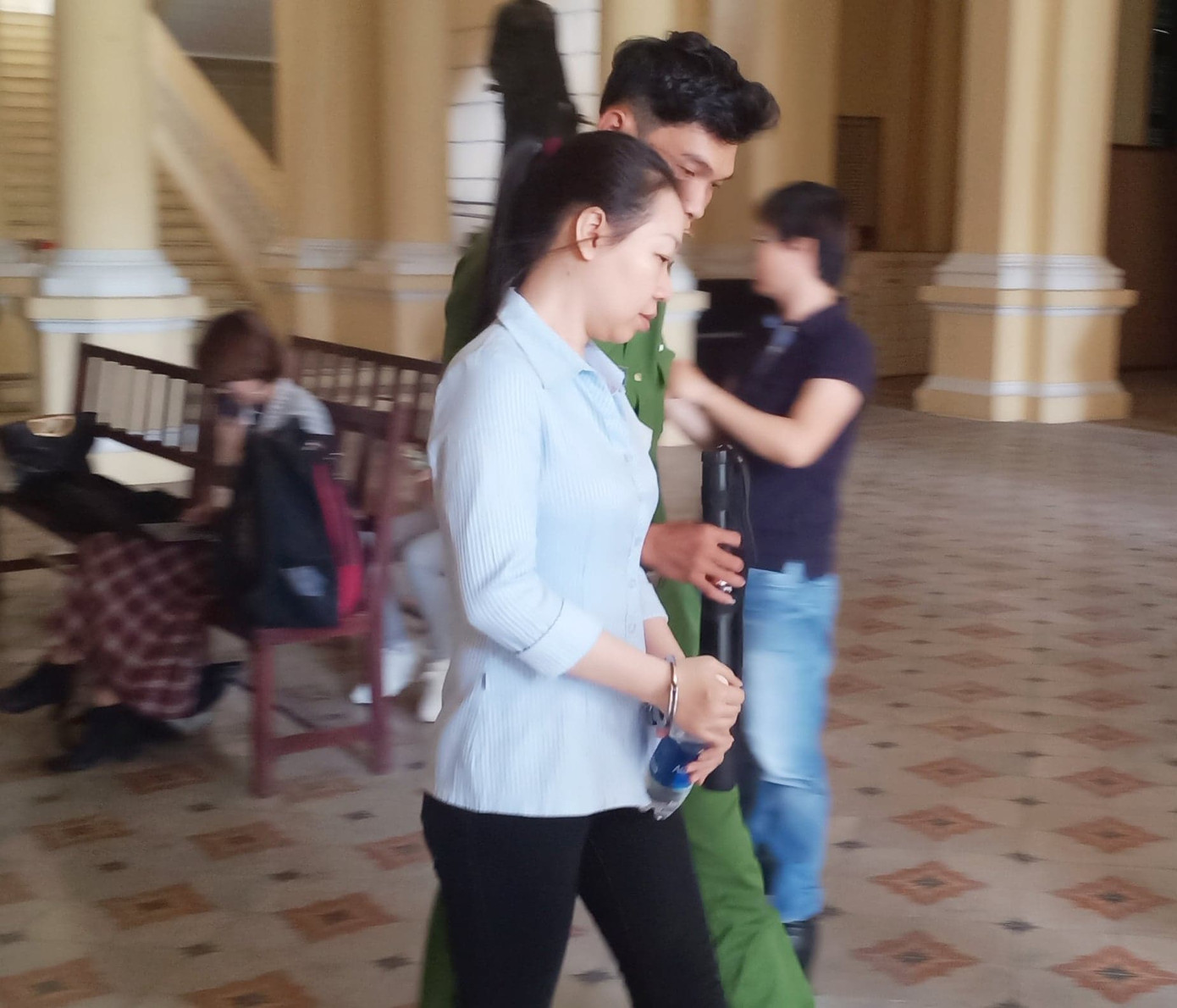 Cựu trưởng ban bồi thường giải phóng mặt bằng quận 1 hầu tòa ảnh 1