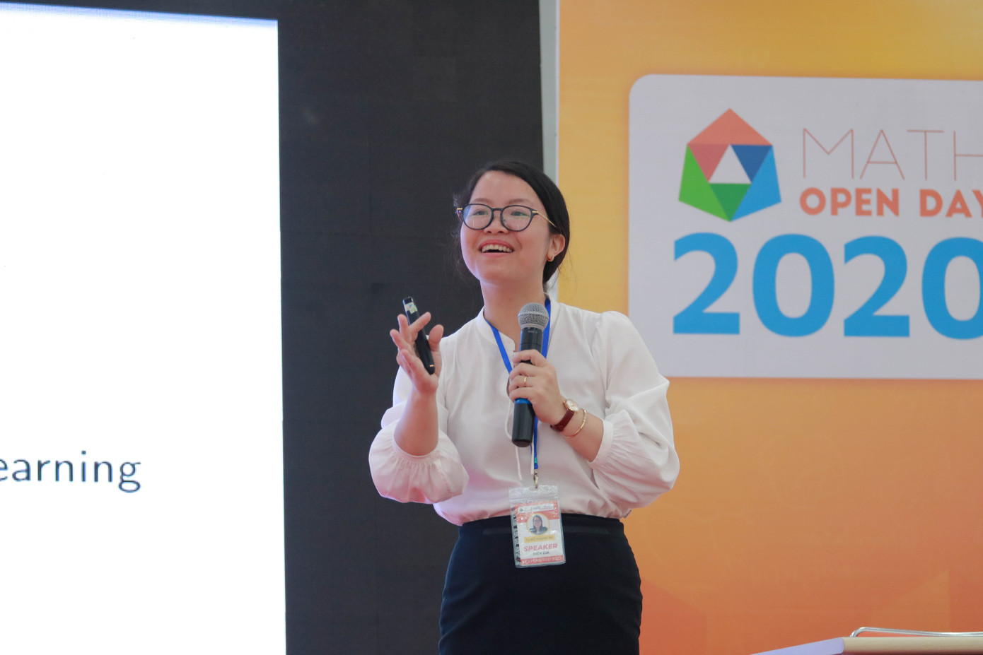 GS Ngô Bảo Châu cũng phải “bó tay” trước câu hỏi khó của học sinh miền Tây yêu Toán ảnh 5