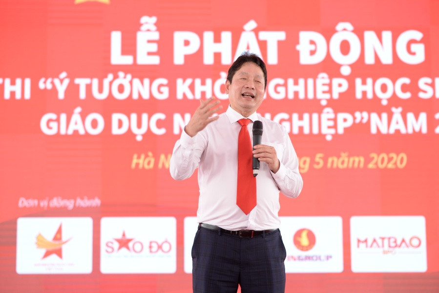 Ông Trương Gia Bình - Chủ tịch Tập đoàn FPT nhấn mạnh về việc các cơ sở giáo dục cần chủ động khuyến khích sinh viên khởi nghiệp. Thanh niên khởi nghiệp - cú hích cho sự phát triển kinh tế hậu COVID-19 ảnh 2