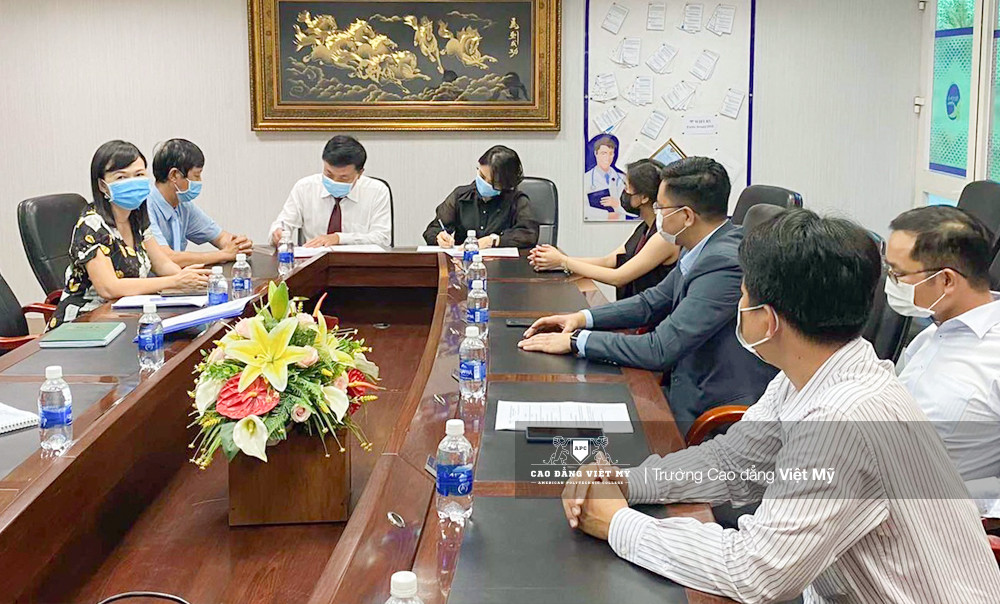 Hợp tác theo mô hình Viện - Trường trong đào tạo sinh viên nhóm ngành Chăm sóc sức khỏe ảnh 1