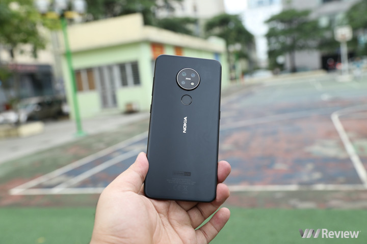 3 smartphone tầm trung đời 2019 giảm còn nửa giá, trở nên đáng mua ảnh 3