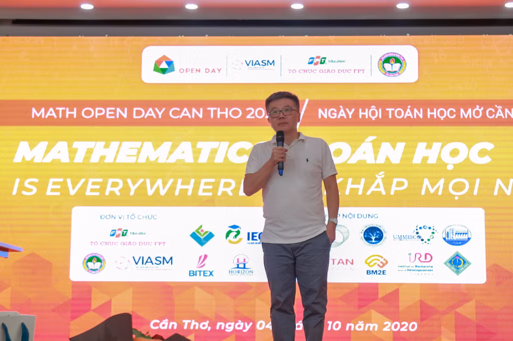 GS Ngô Bảo Châu cũng phải “bó tay” trước câu hỏi khó của học sinh miền Tây yêu Toán ảnh 3