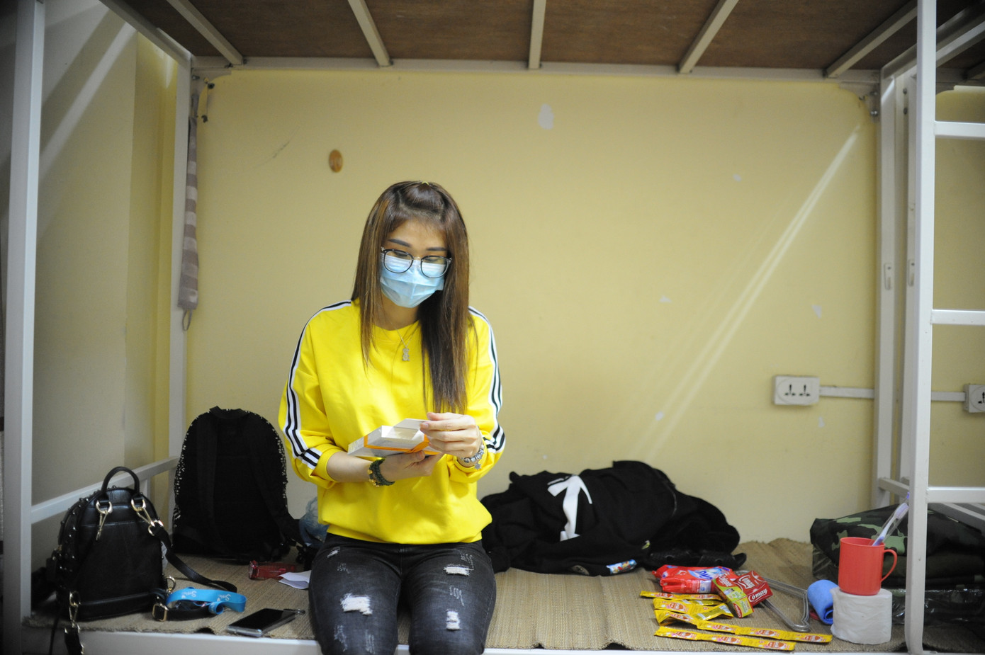 Đón đoàn người đầu tiên về khu cách ly tại KTX FPT ảnh 8